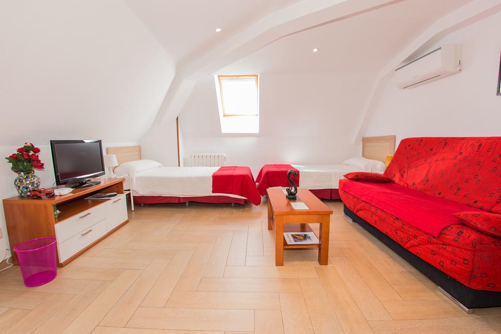 Apartamentos Madrid Centro Экстерьер фото