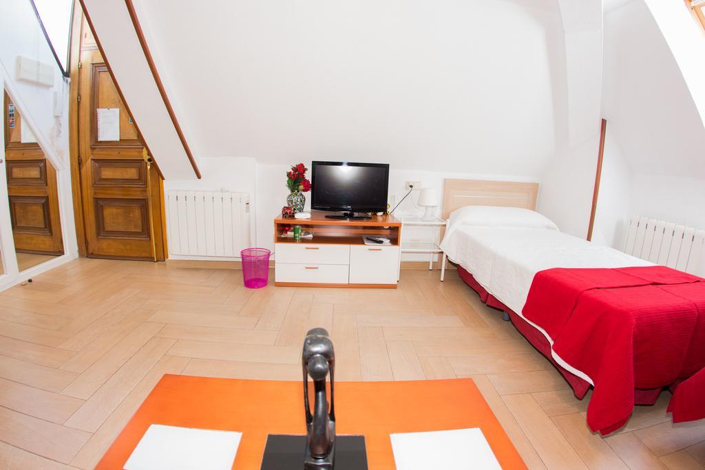 Apartamentos Madrid Centro Экстерьер фото